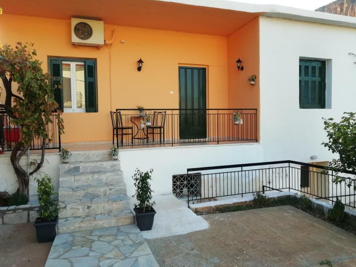 Apartmán Nala'S House Leonídion Exteriér fotografie